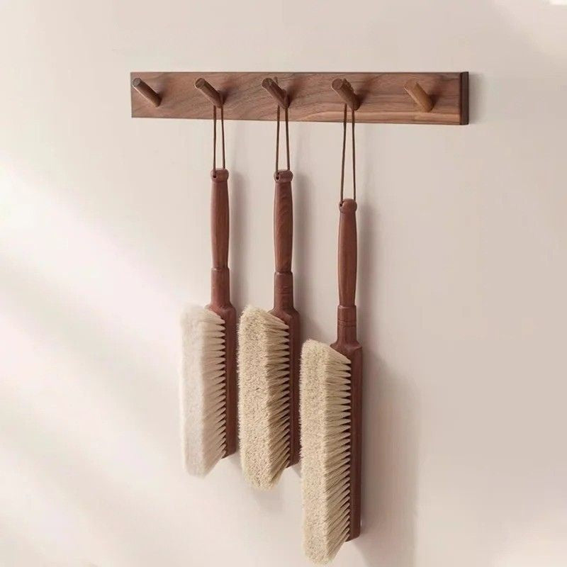 balayette de lit manche ergonomique poils denses