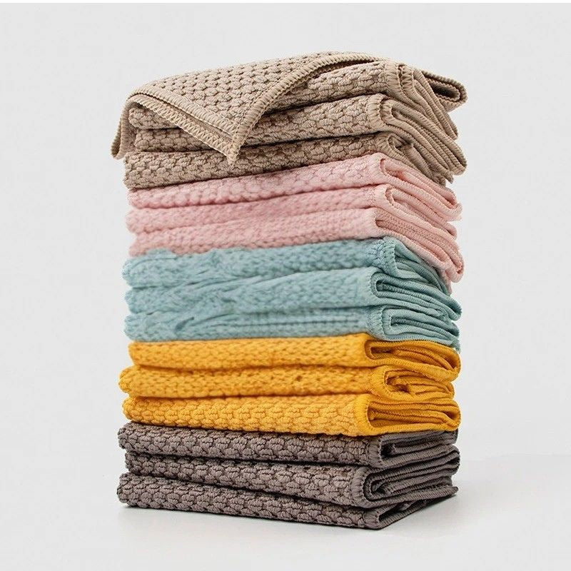 chiffon-magique-absorbant-eau-et-huile-rapidement.