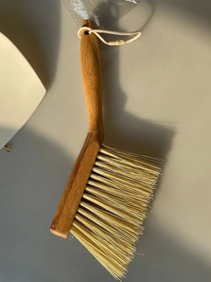 pelle et balayette ergonomique manche bois naturel