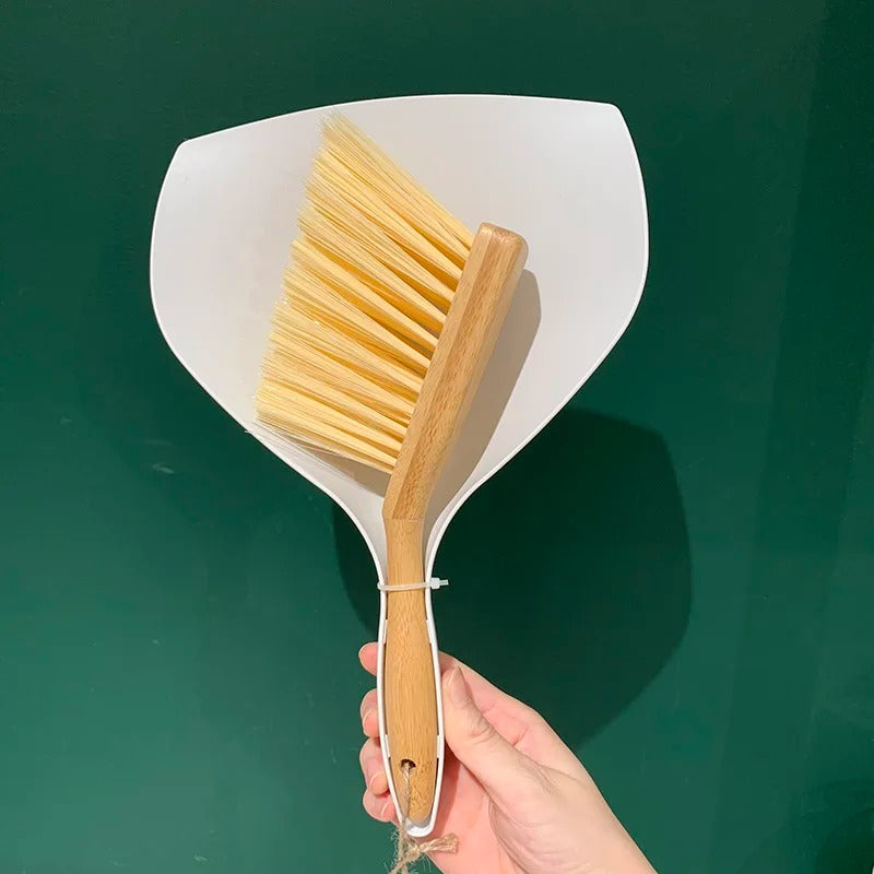 pelle et balayette nettoyage rapide efficace poils doux