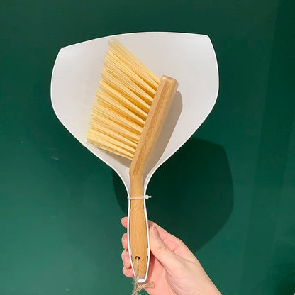 pelle et balayette nettoyage rapide efficace poils doux